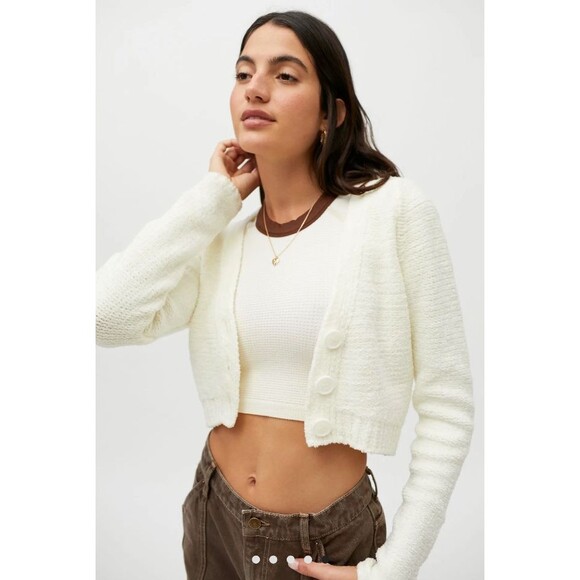 Urban Outfitters Women's Dina Chenille Crop Cardigan in Ivory Size MEDIUM - Picture 6 of 6